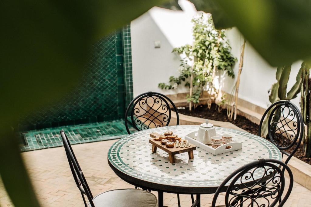 Petit-déjeuner marocain traditionnel